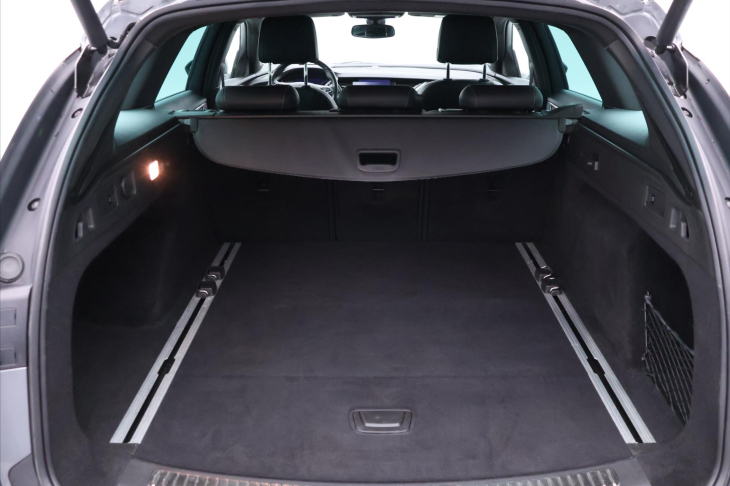 Opel Insignia 2,0 GSi 169kW ST Aut 4x4 CZ DPH