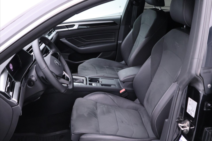 Volkswagen Arteon 2,0 TSI 206 kW R-Line 4M DPH CZ