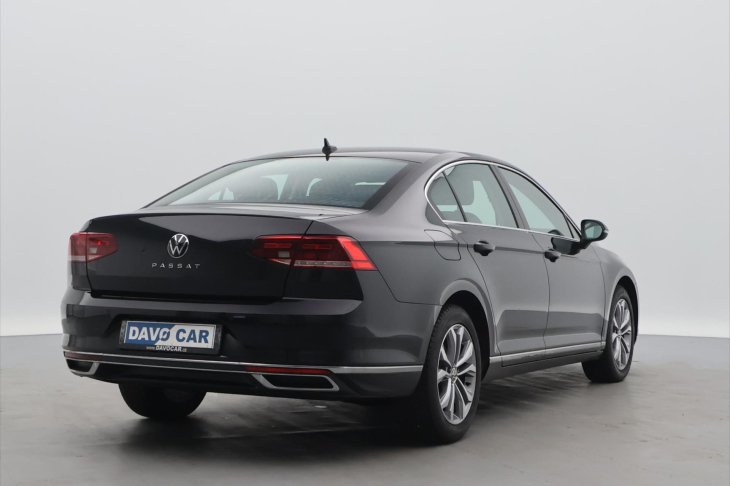 Volkswagen Passat 2,0 TDI Elegance Aut.Klima CZ