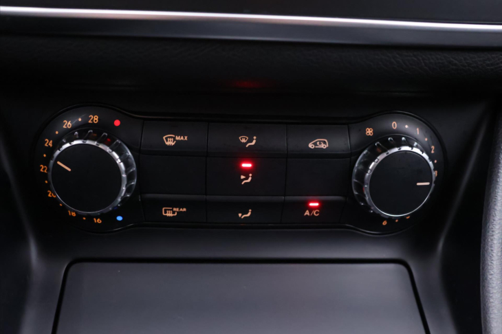 Mercedes-Benz CLA 2,0 250 155kW 4Matic Xenon