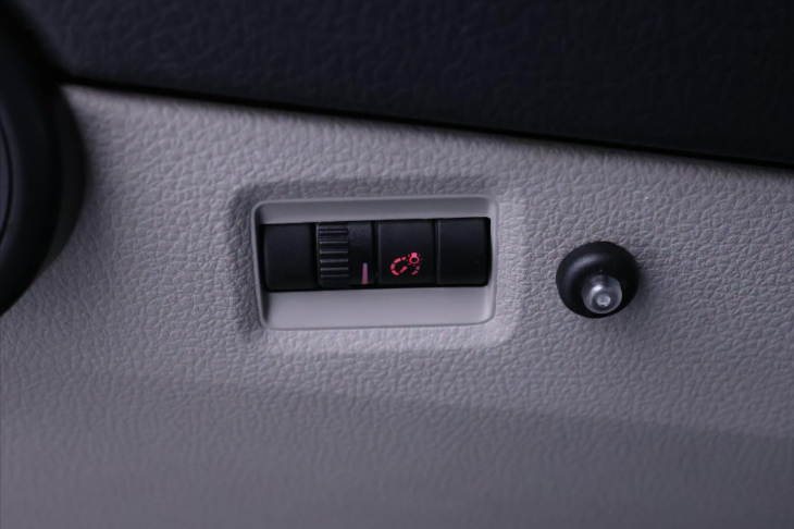 Volkswagen Transporter 2,0 TDI 110kW CZ 1.Maj LED DPH