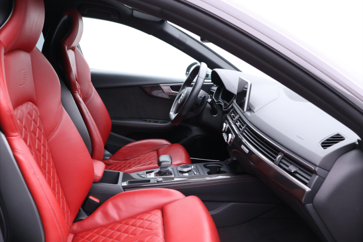 Audi S5 3,0 TFSI 260kW Quattro S-line