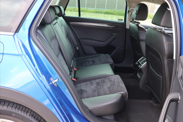 Škoda Superb 2,0 TDI DSG 4x4 CZ Scout DPH
