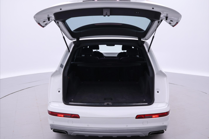 Audi Q7 3,0 50TDI 210kW S-Line CZ DPH