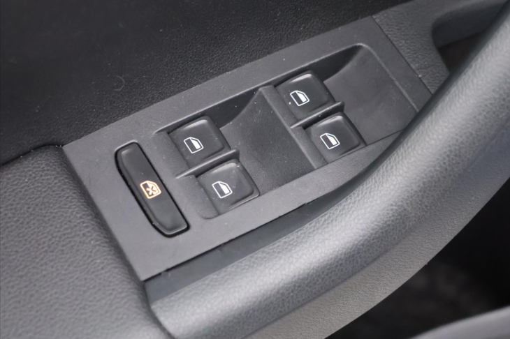 Škoda Octavia 1,4 TSI 103kW Elegance Xenon