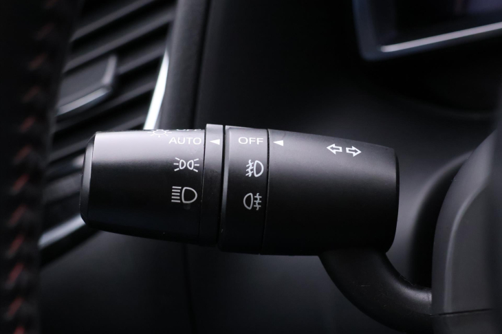 Mazda 3 2,0 i 121kW Sports-Line Xenon