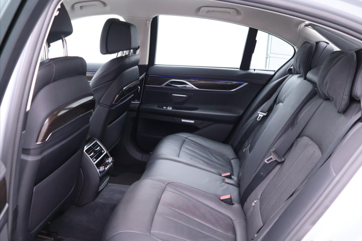BMW Řada 7 3,0 740d 235kW xDrive LED