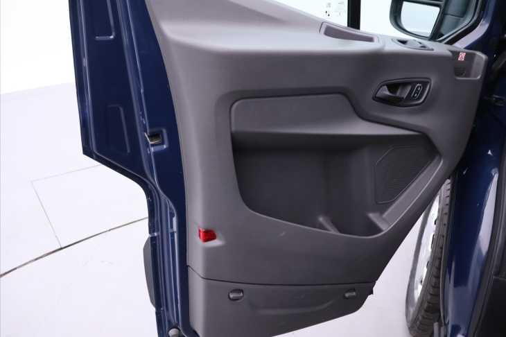 Ford Transit 2,0 TDCI 96kW L2 9-Míst CZ DPH