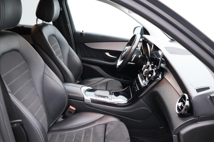 Mercedes-Benz GLC 2,0 220d 143kW 4X4 LED