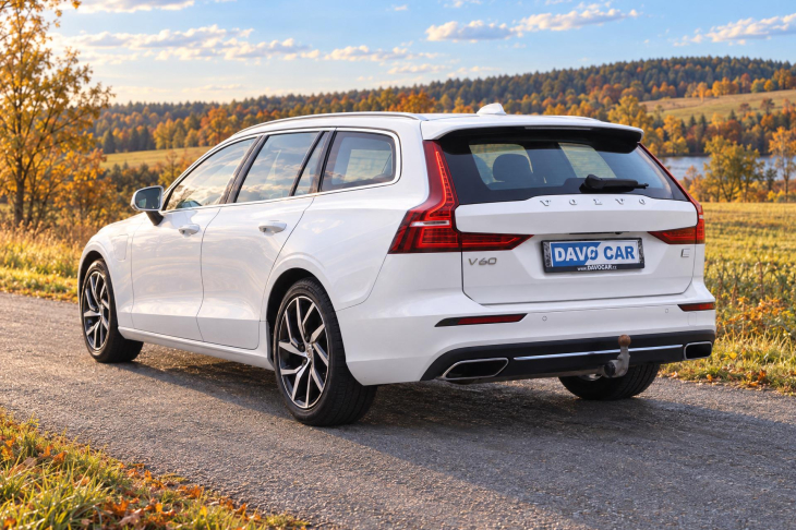 Volvo V60 2,0 B5 AWD Momentum Pro AT DPH