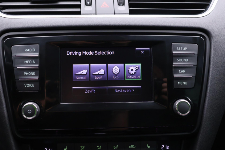 Škoda Octavia 1,4 TSI DSG Elegance+ Xenon