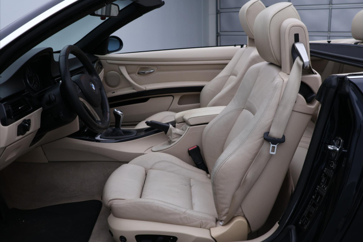 BMW Řada 3 3,0 325i Cabrio 160 kW