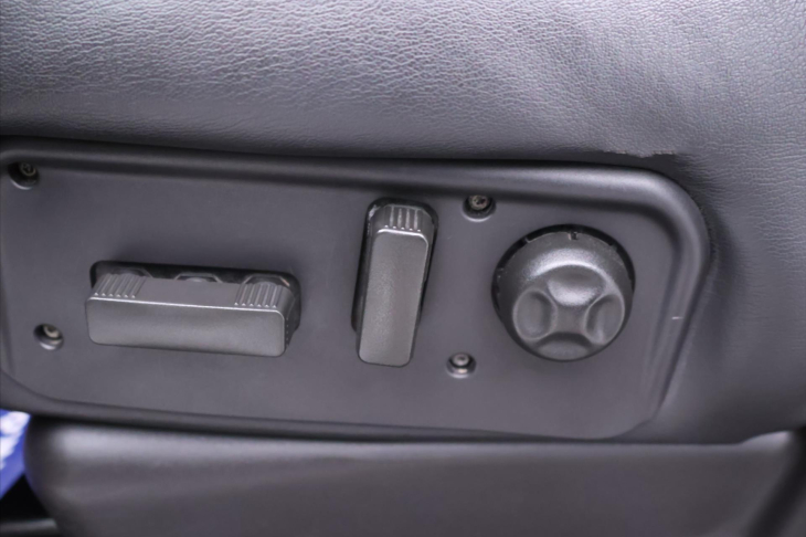 Hummer H2 6,0 i 237kW Automat 4x4 Kůže