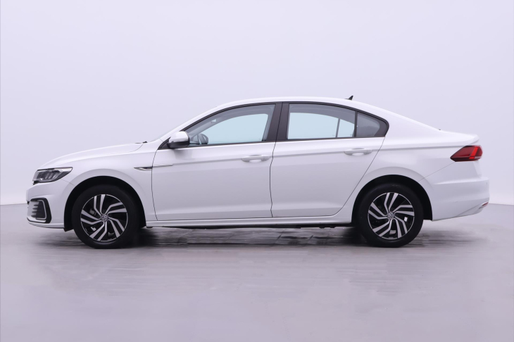 Volkswagen Bora E-Bora 100kW Automat