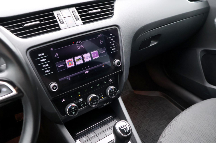 Škoda Octavia 1,4 TSI 110kW Style Tažné CZ