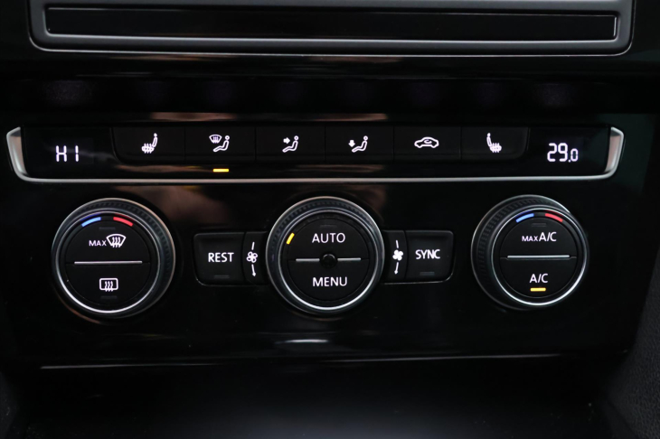 Volkswagen Passat 2,0 TDI R-line Highline