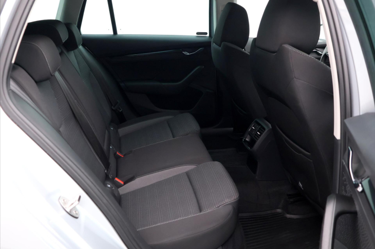 Škoda Octavia 2,0 TDI 85kW Ambition CZ DPH