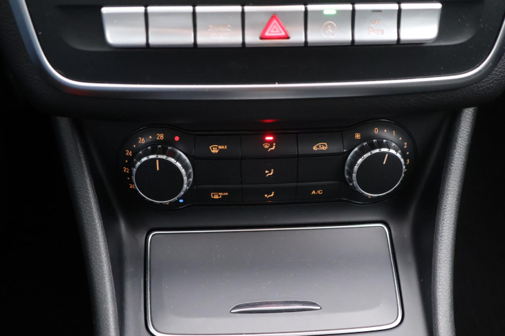 Mercedes-Benz CLA 1,5 180d 80kW Aut. Navi DPH