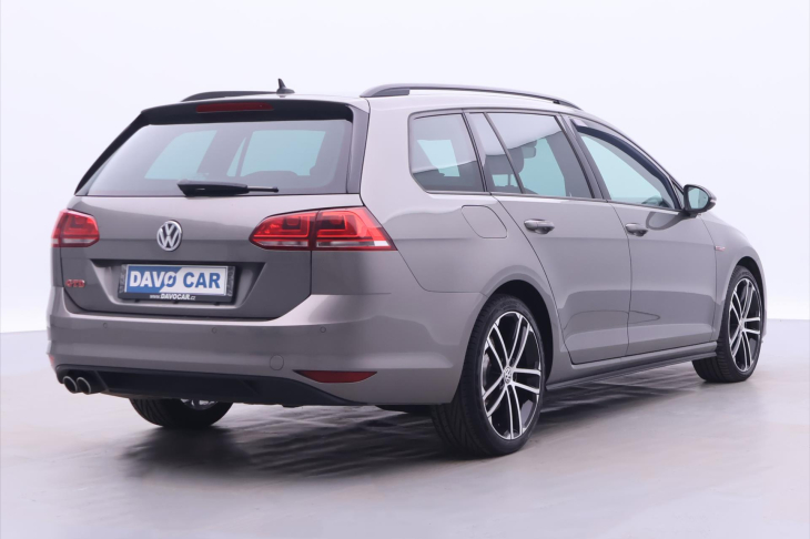 Volkswagen Golf 2,0 TDI 135kW DSG Serv.kniha