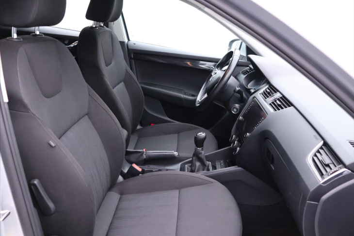 Škoda Octavia 1,6 TDI 85kW Style LED tažné CZ