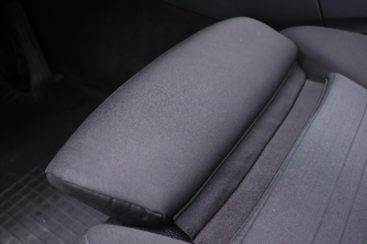 Mercedes-Benz Třídy C 2,1 200 D 100kW Automat Klima