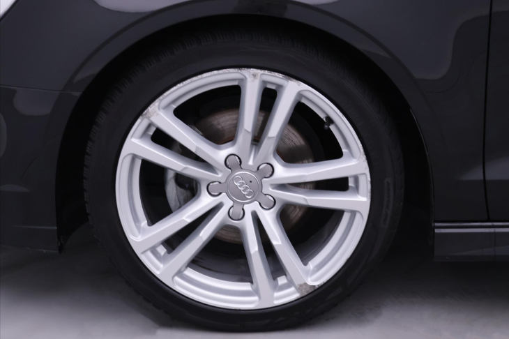 Audi A3 1,0 30TFSI S-line Virtual DPH
