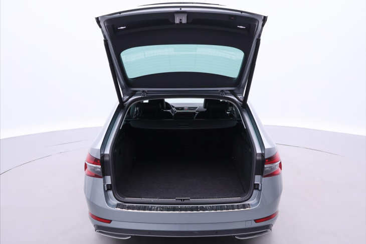 Škoda Superb 1,4 iV 115KW Laurin & Klement