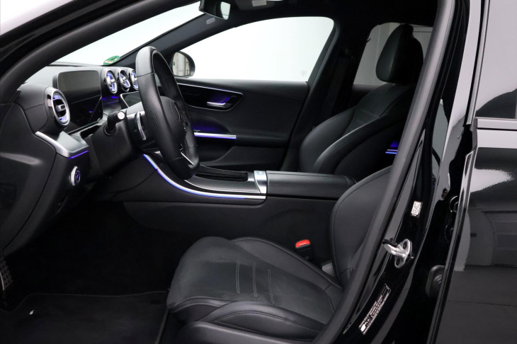 Mercedes-Benz Třídy C 2.0 220d 147kW AMG-Line