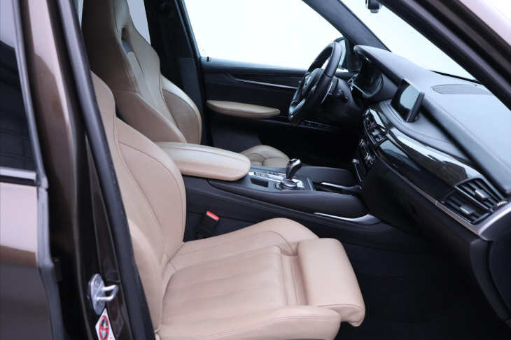 BMW X5 4,4 M40i 423kW xDrive Aut. CZ