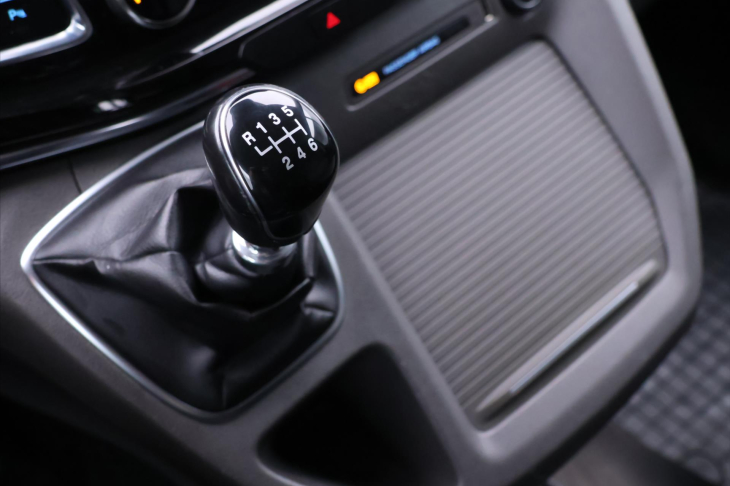 Ford Tourneo Custom 2,0 TDCI 136kW CZ Titanium L2