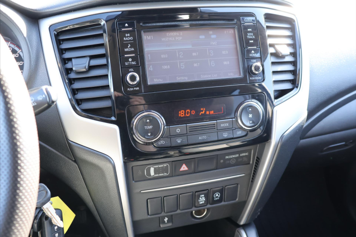 Mitsubishi L200 2,3 DI-D 4WD Intense 1.Maj DPH