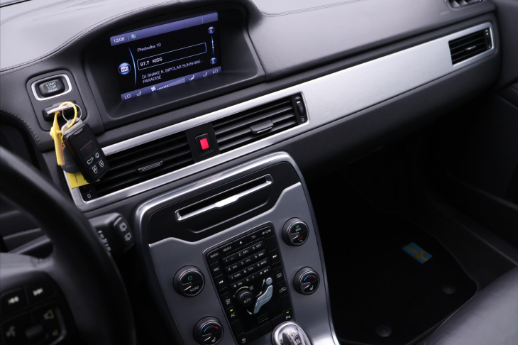 Volvo V70 2,4 D5 158 kW Summum