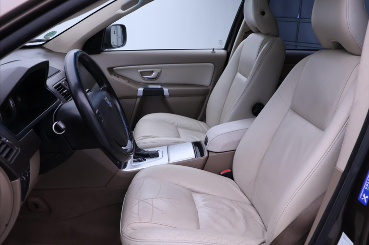 Volvo XC90 2,4 D5 147kW AWD KINETIC