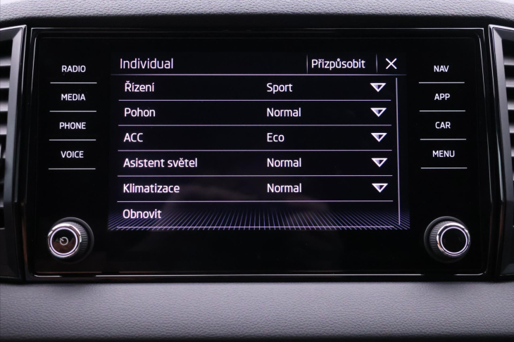 Škoda Karoq 2,0 TDI 4x4 DSG Sportline CZ