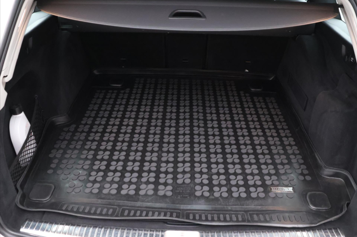 Mercedes-Benz Třídy E 2.0 220d 143kW 4Matic Aut.