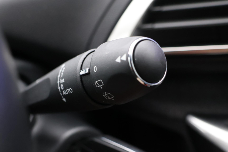 Peugeot 3008 1,2 PT 96kW CZ Allure 1Maj DPH