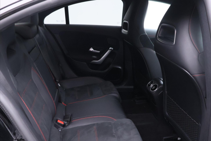 Mercedes-Benz CLA 1.3 180 100kW AMG LINE CZ DPH