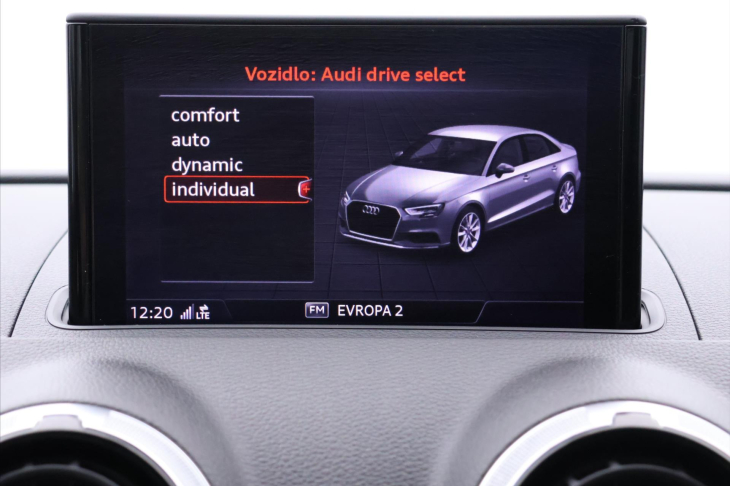 Audi A3 1,0 30TFSI S-line Virtual DPH