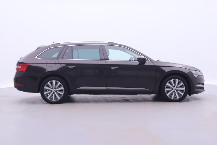 Škoda Superb 2,0 TDI 110kW Style DSG DPH CZ