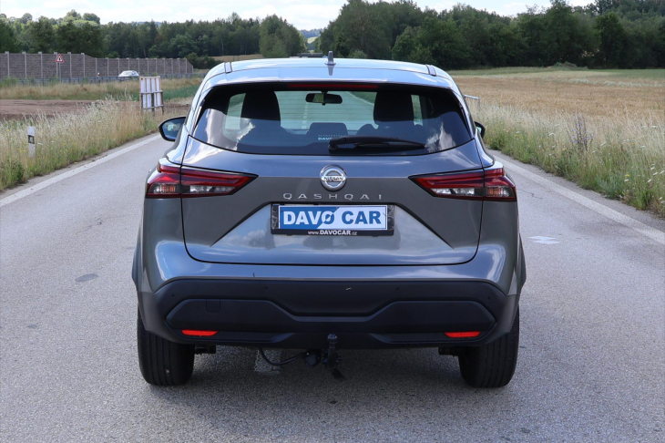Nissan Qashqai 1,3 DIG-T MHEV Business Tažné