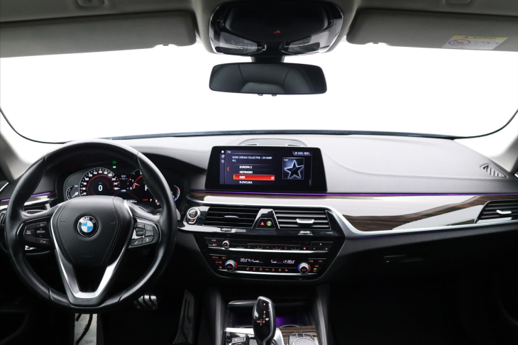 BMW Řada 5 2,0 520d Aut 140kW Luxury Line