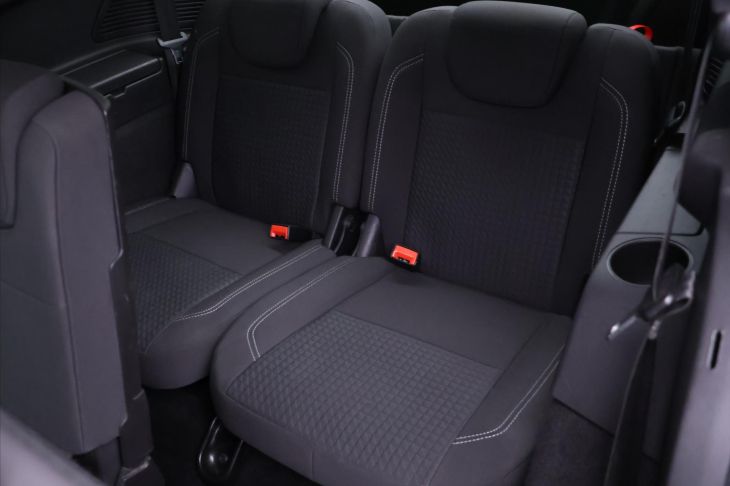 Ford Grand C-MAX 2,0 TDCI 110kW 7-Míst 1.Maj