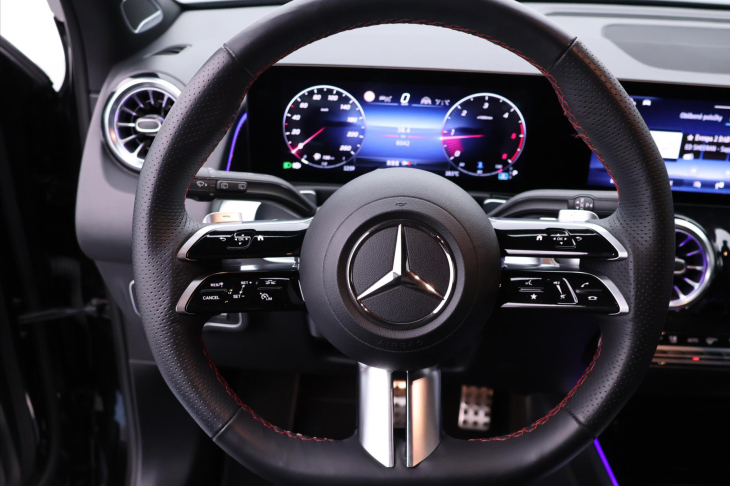 Mercedes-Benz GLB 2,0 200d 4MATIC AMG Premium