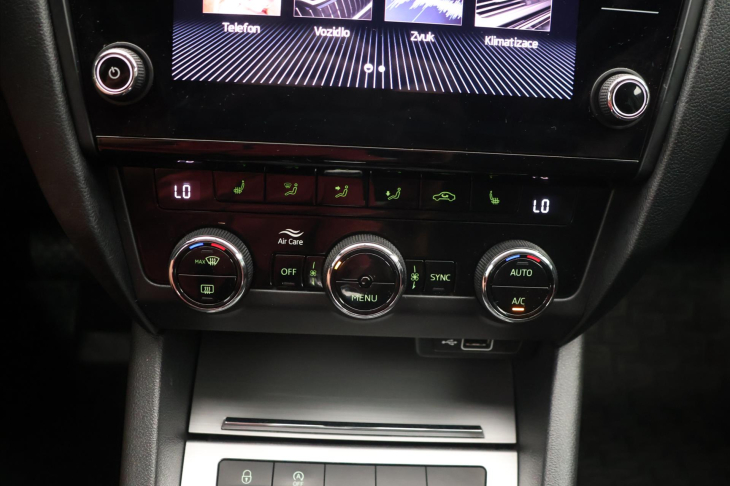 Škoda Octavia 2.0 TDI DSG CZ 125let LED 1Maj