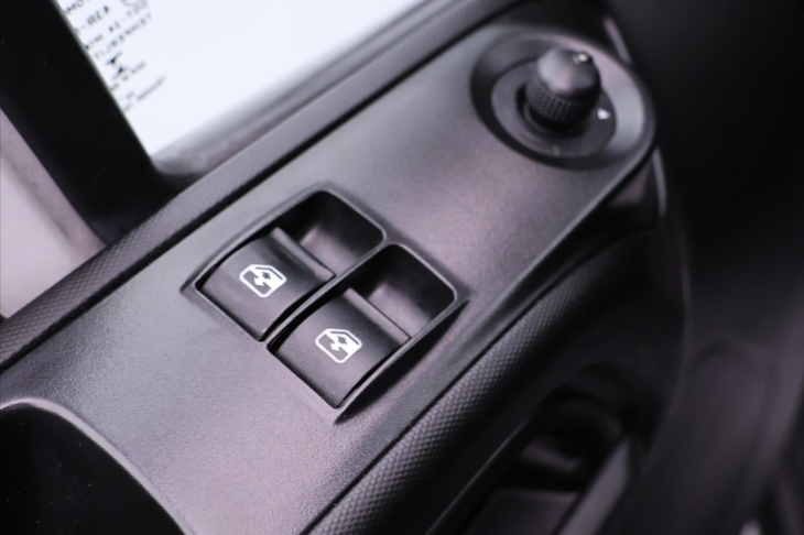 Iveco Daily 3,0 35S18 132kW L4H2 DPH