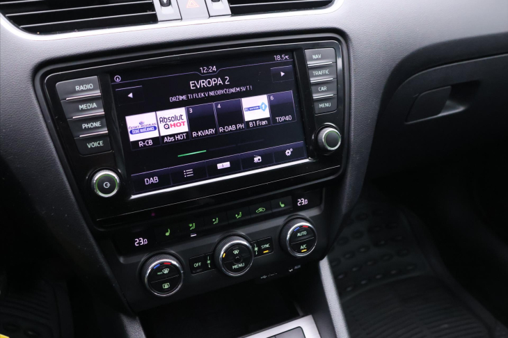 Škoda Octavia 1,6 TDI 81kW Joy Navi Xenon