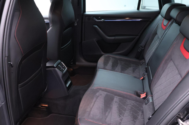 Škoda Octavia 2,0 TDI RS 135kW DSG LED 4x4