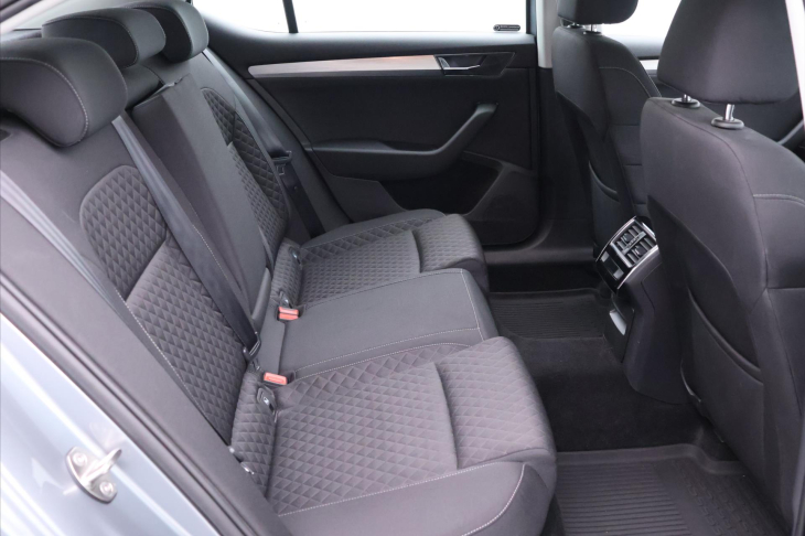 Škoda Superb 2,0 TDI 110kW DSG CZ 1.Maj DPH