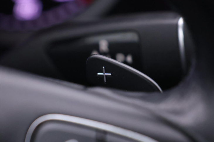 Mercedes-Benz Třídy C 2,1 200 D 100kW Automat Klima