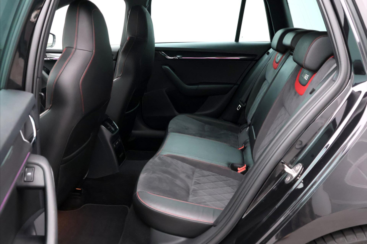 Škoda Octavia 2.0 TSI 180kW Challenge RS